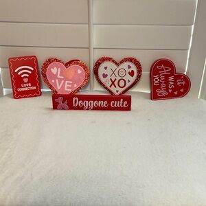 Valentine's Day Heart Decor Set - Red and Pink